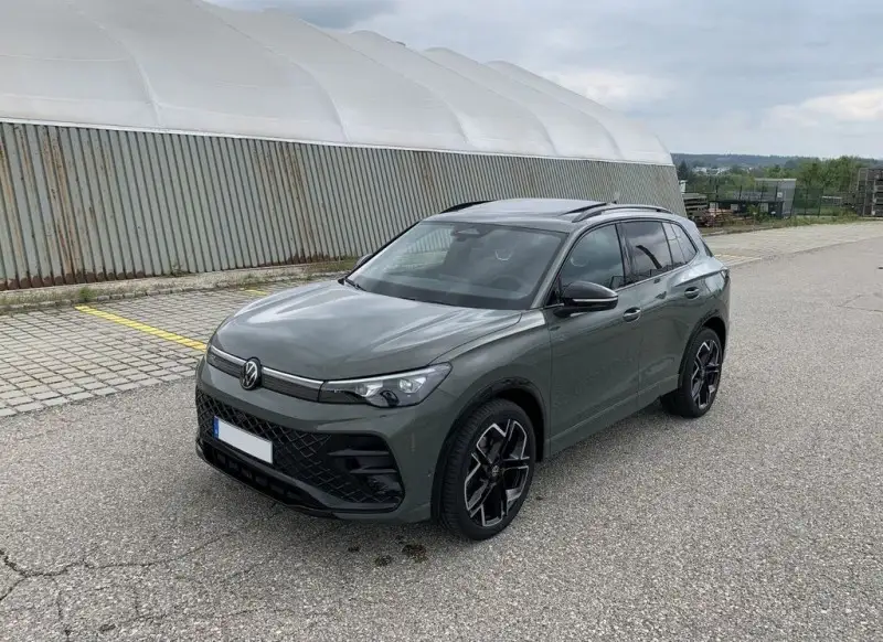 VW Tiguan R-Line 1,5 l eHybrid OPF-9